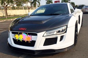 Audi R8 độ phong cách cảnh sát Mỹ giá tiền tỷ tại VN